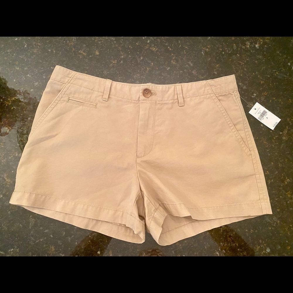 Gap Summer Shorts in Khaki Sz 2 NWT